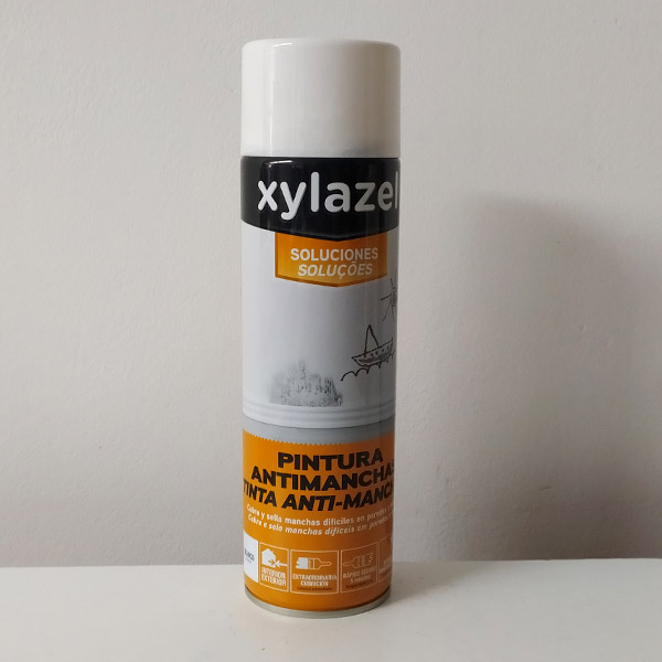foto de pintura antimanchas en spray Xylazel 500ml