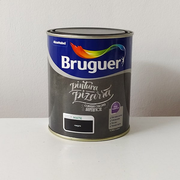 imagen pintura para pizarras al agua Bruguer negro